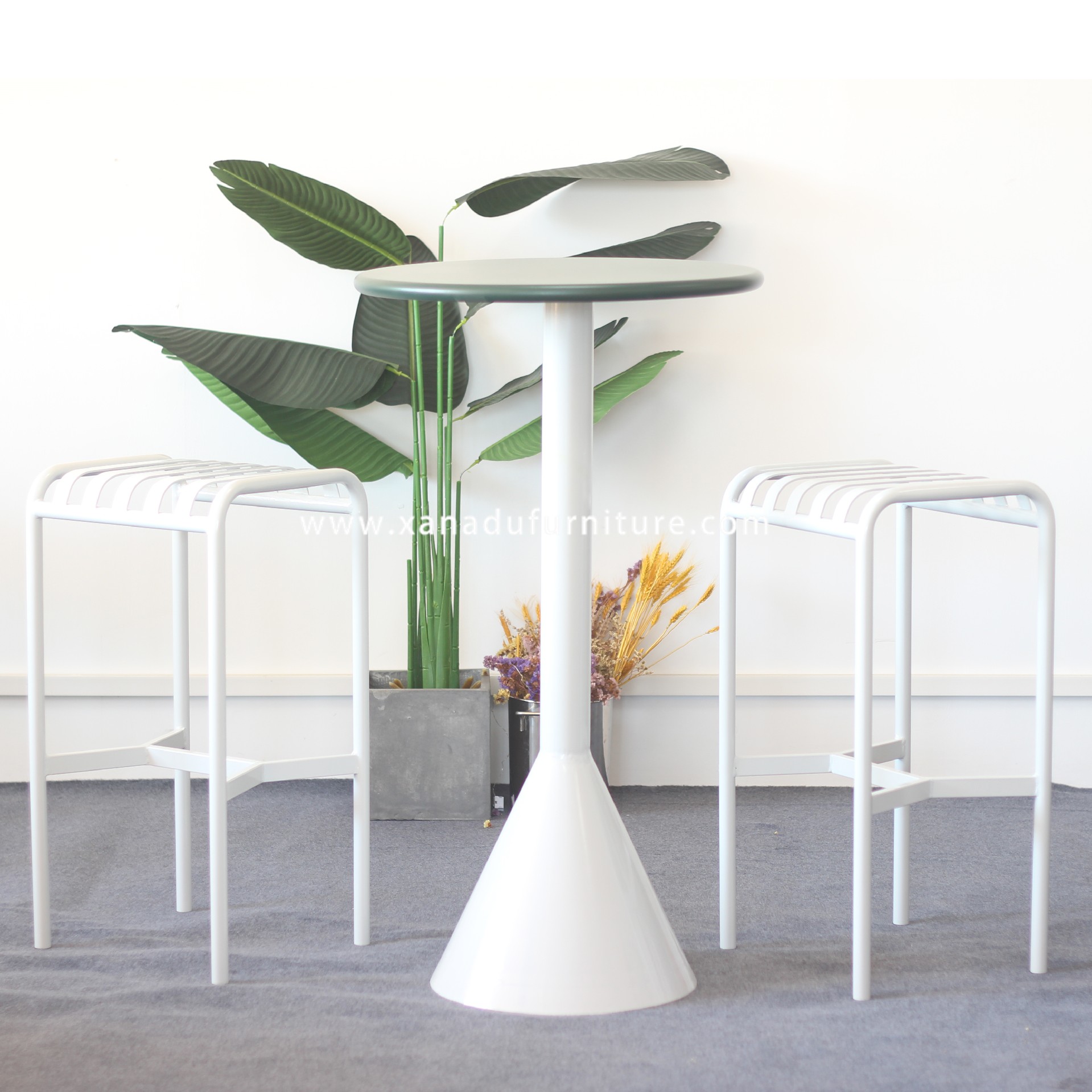 Bar Stools & Bar Tables